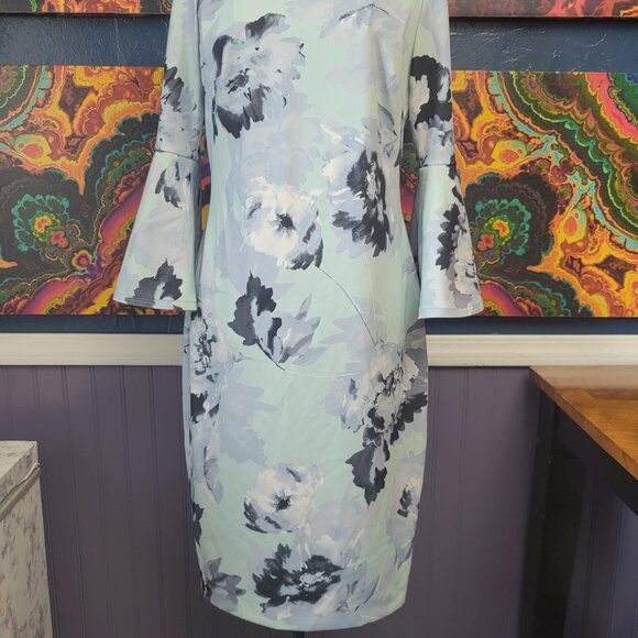 Calvin Klein ~ Sz 4 ~ Serena Aqua Dress with Bell Sleeves ~ Excellent Condition - Picture 2 of 10